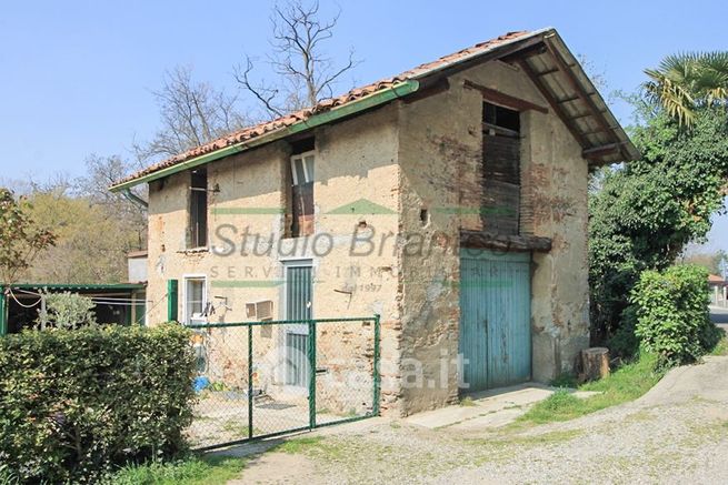 Rustico/casale in residenziale in Via dei Pioppi