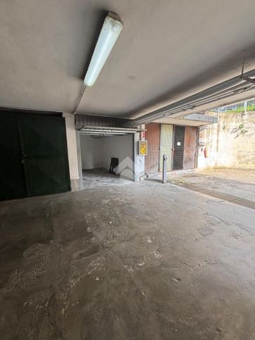 Box/posto auto in residenziale in Via Norvegia 34