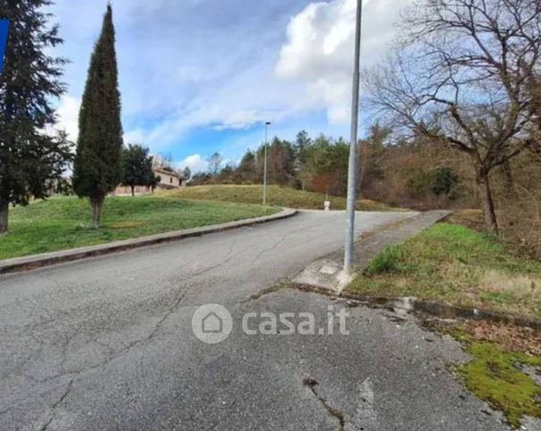 Terreno agricolo in commerciale in Via Basento