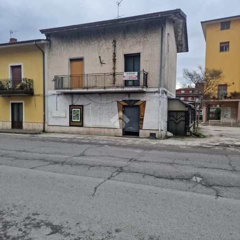 Garage/posto auto in residenziale in Via Benevento 104