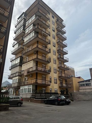 Appartamento in residenziale in Via Michele Titone 18