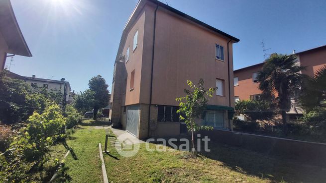 Casa bi/trifamiliare in residenziale in Via Padre Antonio Costa 64
