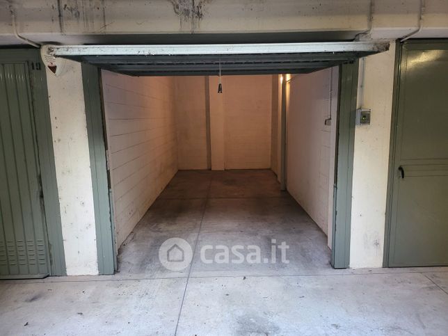 Garage/posto auto in residenziale in Via Francesco Soave 9