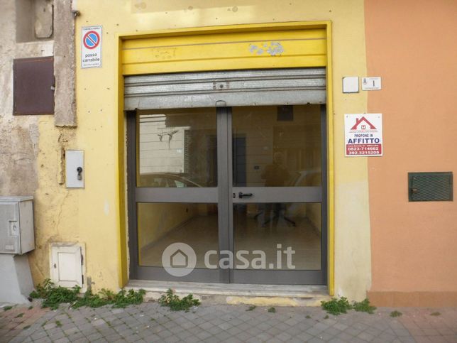 Attivitã /licenza (con o senza mura) in commerciale in Corso Principe di Napoli 1