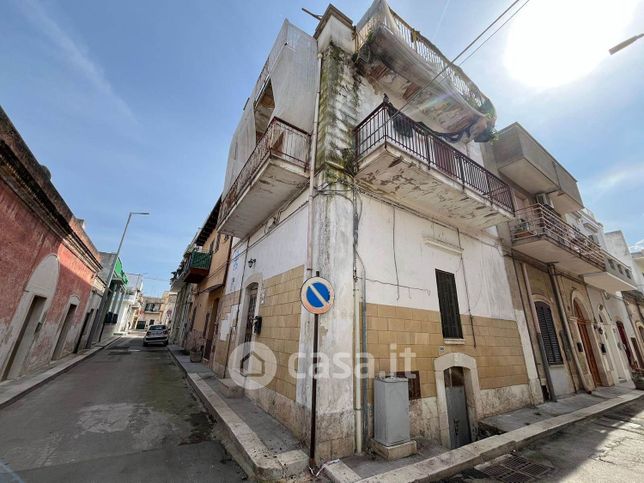 Casa indipendente in residenziale in Via Vincenzo Bellini 19