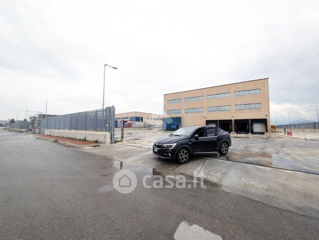 Capannone in commerciale in Strada Statale 265