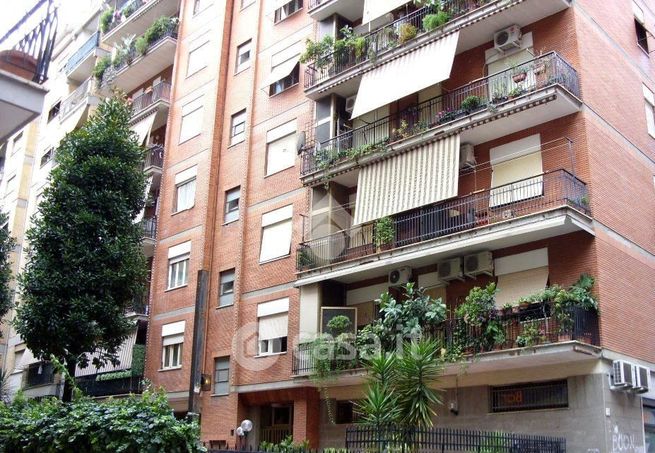 Appartamento in residenziale in Via Arnaldo Fraccaroli 6