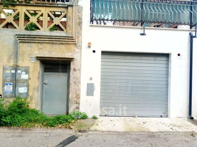 Box/posto auto in residenziale in Via Cupa
