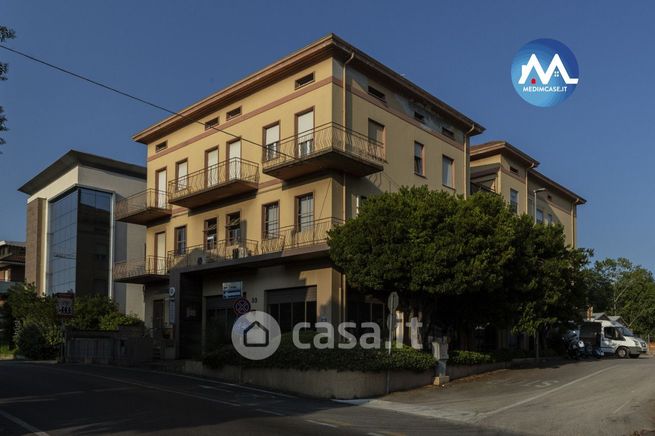 Casa indipendente in residenziale in Via Fossombrone