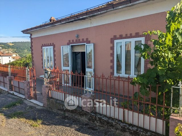 Casa indipendente in residenziale in 