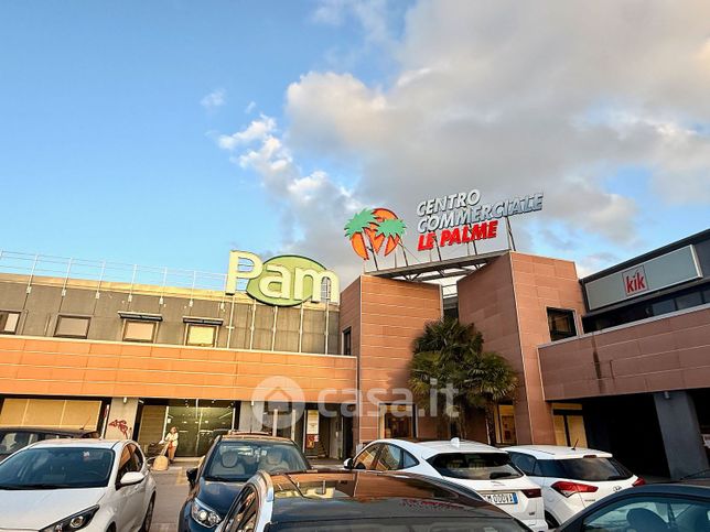 Ufficio in commerciale in Via de Barberi 110