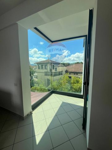 Ufficio in commerciale in Via di Salicchi 187