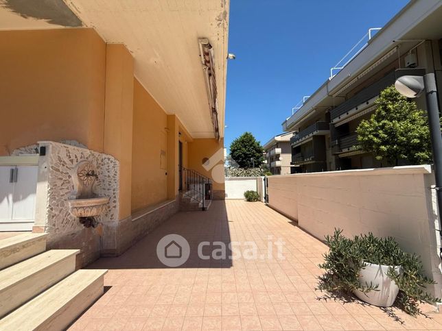 Appartamento in residenziale in Via Olimpica 30