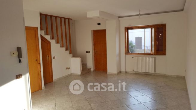 Villetta a schiera in residenziale in Via la Neve