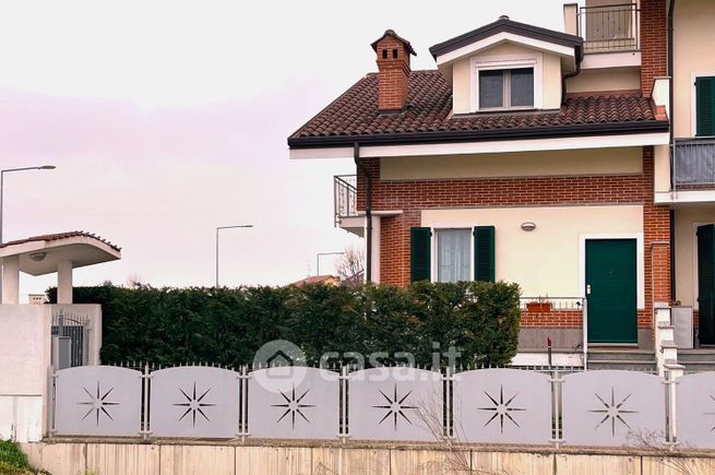 Villetta a schiera in residenziale in Via Tetti Grella 56