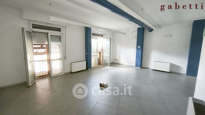 Ufficio in commerciale in Via Giuseppe Mazzini 35 -67
