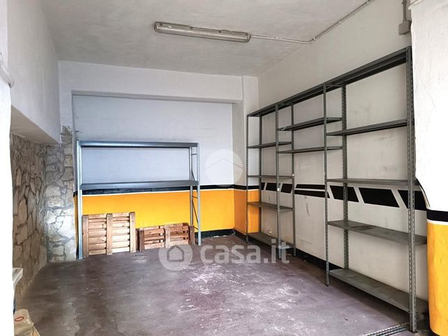 Garage/posto auto in residenziale in Viale Croce Rossa 16