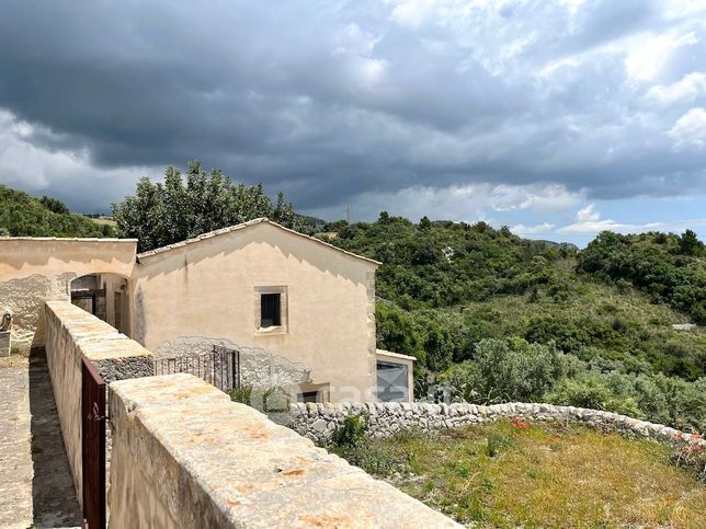 Rustico/casale in residenziale in Contrada gaetanì