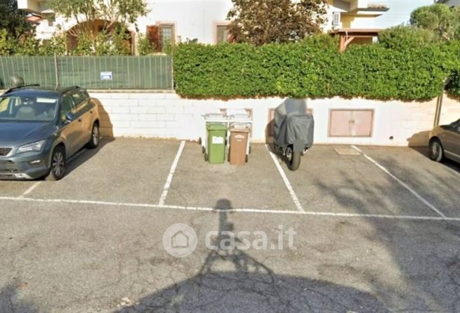 Garage/posto auto in residenziale in Via Vallinfreda 36