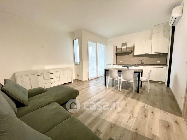 Appartamento in residenziale in Via Jacopo Filiasi
