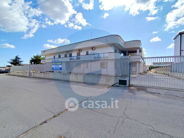 Capannone in commerciale in Fondo La Cornola