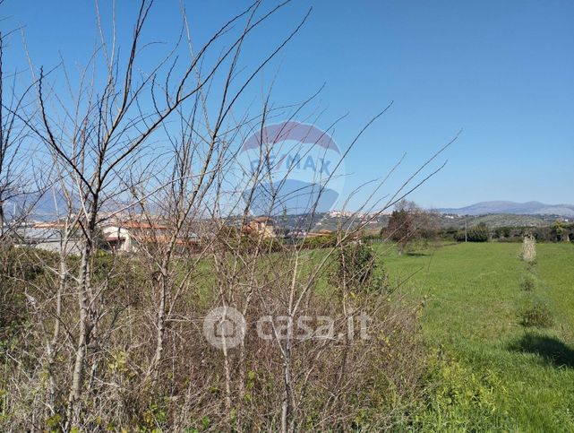 Terreno agricolo in commerciale in
