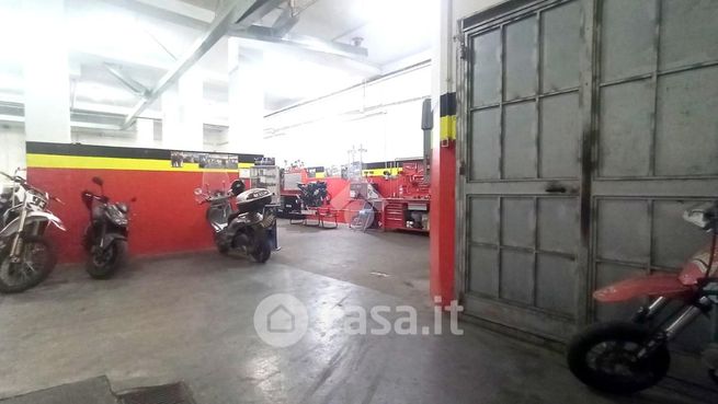Capannone in commerciale in Via Amm. Persano 17