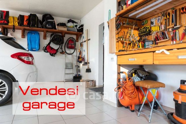 Garage/posto auto in residenziale in 