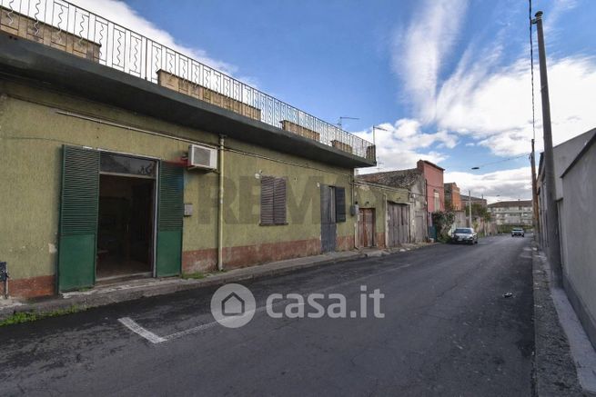 Casa indipendente in residenziale in Via Etnea 132