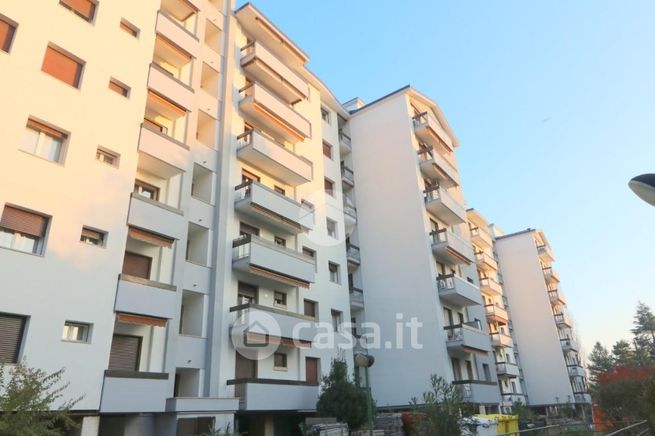 Appartamento in residenziale in Via Luigi Capuana 3