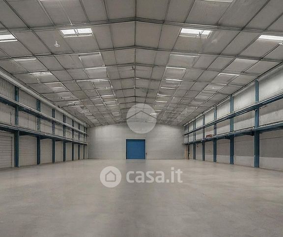 Capannone in commerciale in Viale dell'Artigianato