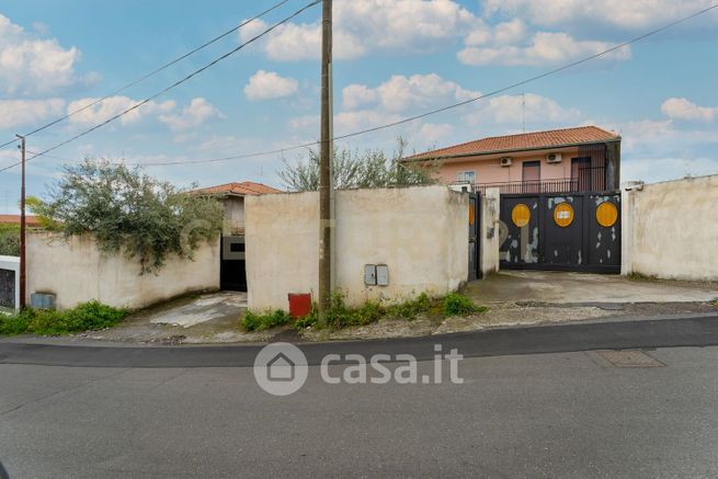 Appartamento in residenziale in Via Pompeo Vecchio 29