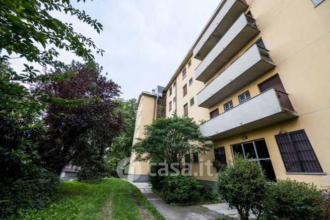 Appartamento in residenziale in Viale Omero 19