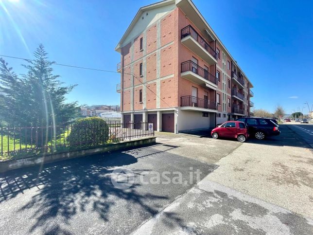Box/posto auto in residenziale in Corso Europa 47