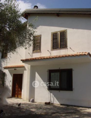 Villa in residenziale in Contrada Crocevia 34