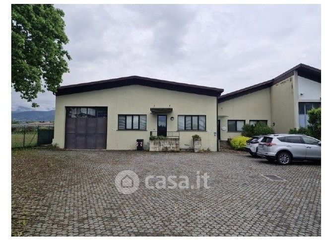 Capannone in commerciale in Via G. Marconi 14