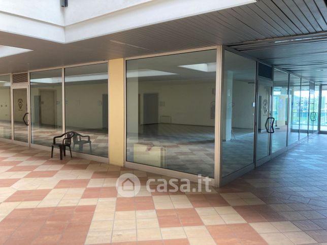 Ufficio in commerciale in Via ARMANDO DIAZ 2