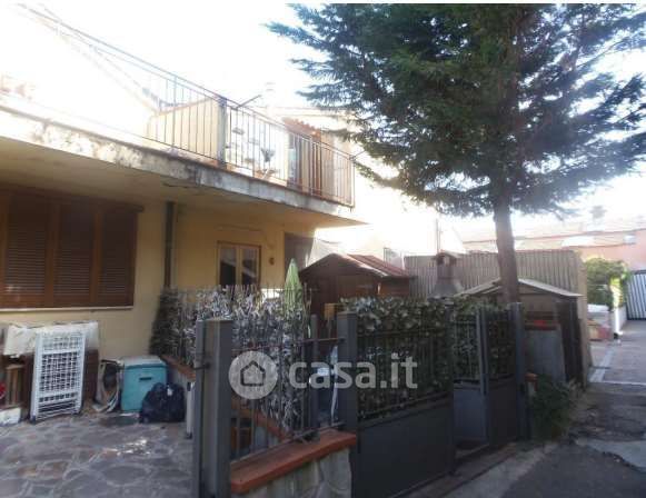 Casa bi/trifamiliare in residenziale in Via San Paolo