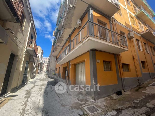 Garage/posto auto in residenziale in Strada Cimarosa