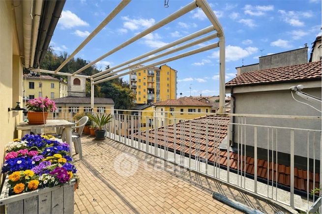 Casa indipendente in residenziale in 