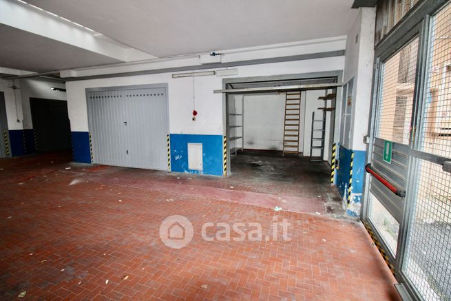 Garage/posto auto in residenziale in Via Posalunga