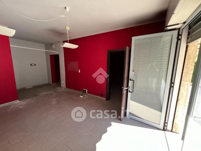 Ufficio in commerciale in Via Rimembranze 14