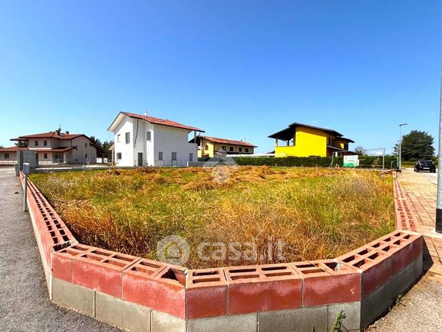 Terreno edificabile in residenziale in Via Carrù