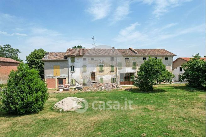 Casa indipendente in residenziale in
