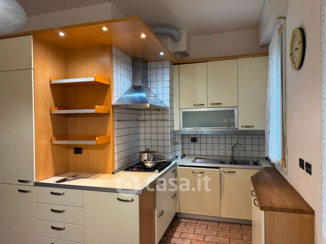 Appartamento in residenziale in Via Mascarella 81