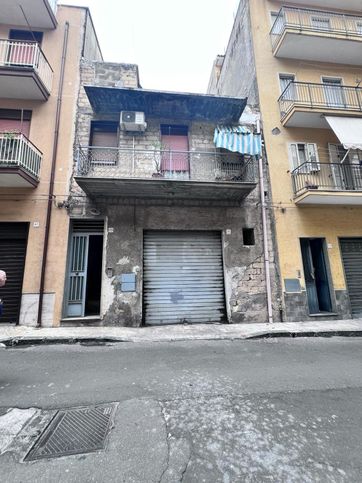 Casa indipendente in residenziale in Via Tindari