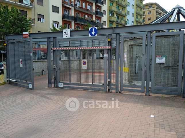 Garage/posto auto in residenziale in Viale Aretusa