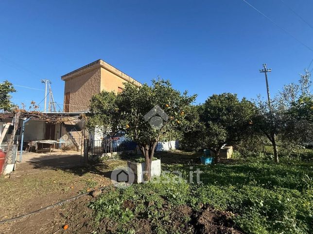 Rustico/casale in residenziale in Contrada Madonna