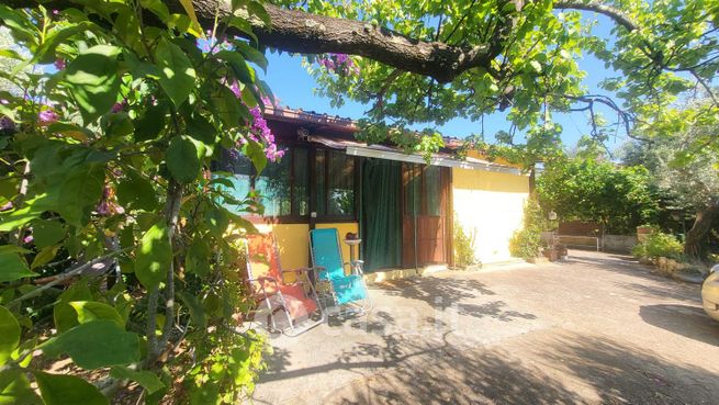 Casa indipendente in residenziale in Via Landi