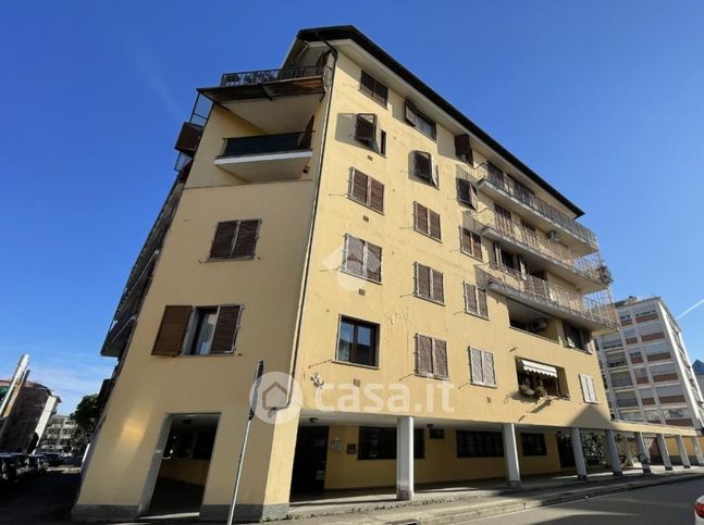 Appartamento in residenziale in Via Monte Rosa 4